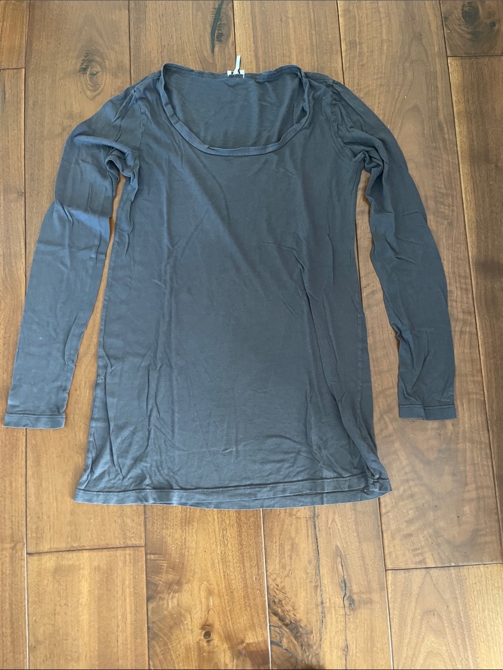 Splendid Gray Long Sleeve Scoop Neck Tee